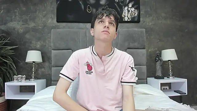 Snapshot of bruce_hans chatting on November 7, 2:17 pm bruce hans online show from November 7, 2:17 pm