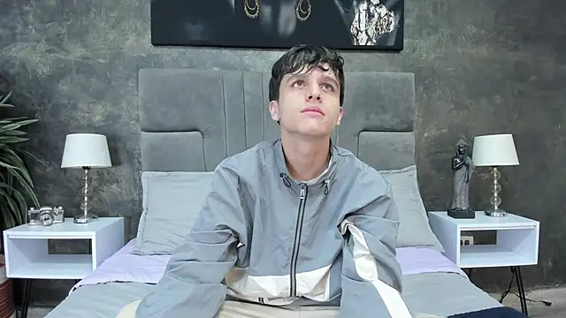 Snapshot of bruce_hans chatting on November 8, 11:43 am bruce hans online show from November 8, 11:43 am