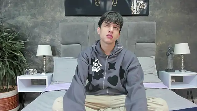 Snapshot of bruce_hans chatting on November 12, 11:43 am bruce hans online show from November 12, 11:43 am