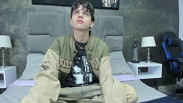 Snapshot of bruce_hans chatting on November 15, 11:40 am bruce hans online show from November 15, 11:40 am