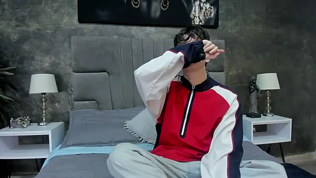 Snapshot of bruce_hans chatting on November 25, 11:43 am bruce hans online show from November 25, 11:43 am