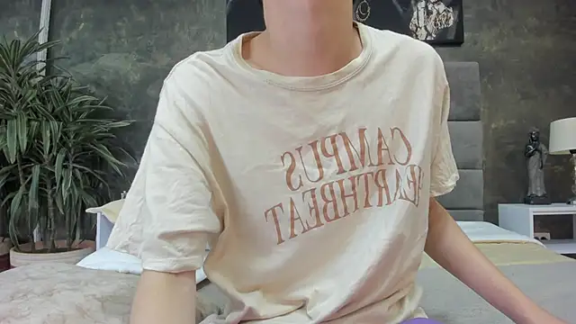 Snapshot of bruce_hans chatting on December 1, 1:16 pm bruce hans online show from December 1, 1:16 pm