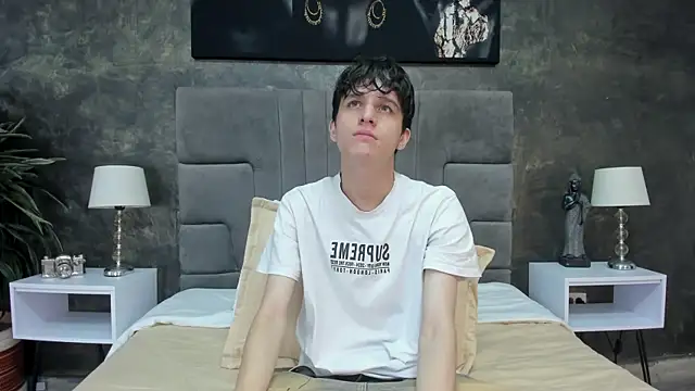 Snapshot of bruce_hans chatting on December 3, 11:52 am bruce hans online show from December 3, 11:52 am