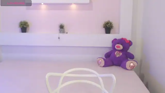 IslaBlaze online show from March 10, 12:04 pm