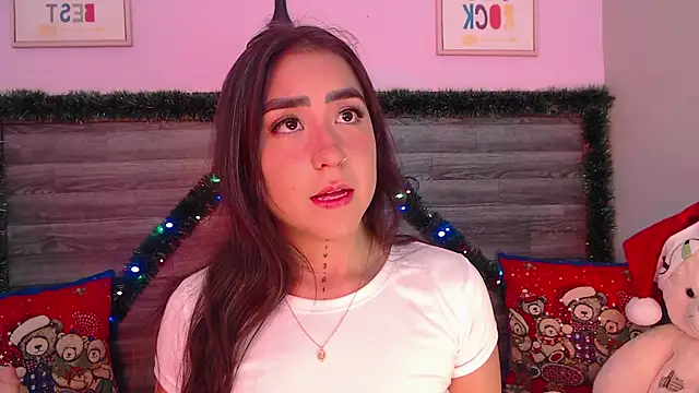 Snapshot of AdaaMillan chatting on December 13, 9:09 pm AdaaMillan online show from December 13, 9:09 pm