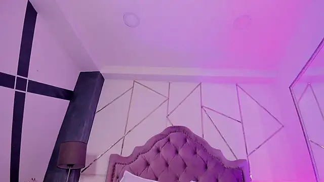 EthaanCox online show from March 9, 7:59 pm