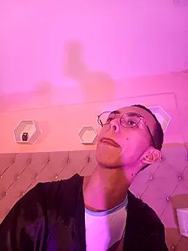 EthaanCox online show from March 21, 7:46 pm