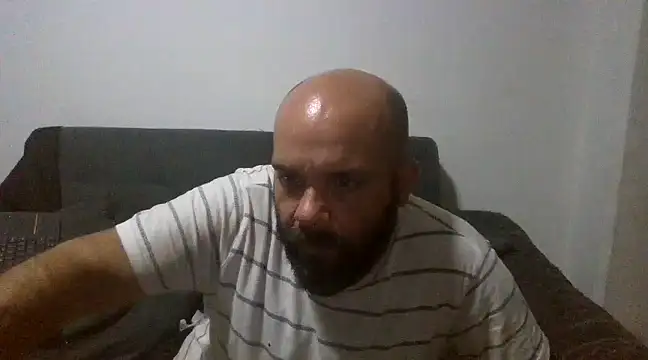 Snapshot of Chubi6669 chatting on March 15, 2:14 am Chubi6669 online show from March 15, 2:14 am