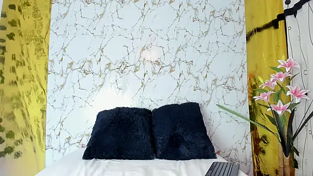 Christal Golden online show from October 4, 6:39 pm