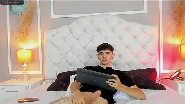 connor and angel online show from February 8, 2:16 pm