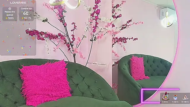 Snapshot of scarlette69 chatting on February 11, 12:49 am scarlette69 online show from February 11, 12:49 am