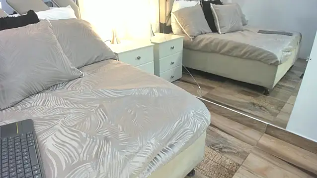 raquell moore online show from February 16, 12:23 pm