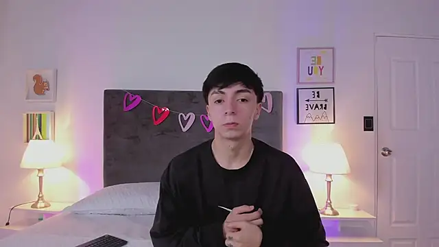 Snapshot of ethan_and_ava chatting on February 26, 1:30 pm ethan and ava online show from February 26, 1:30 pm