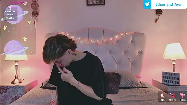 Snapshot of ethan_and_ava chatting on September 20, 1:23 pm ethan and ava online show from September 20, 1:23 pm