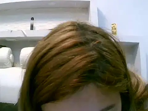 VittoriaTaylor online show from March 18, 4:26 pm