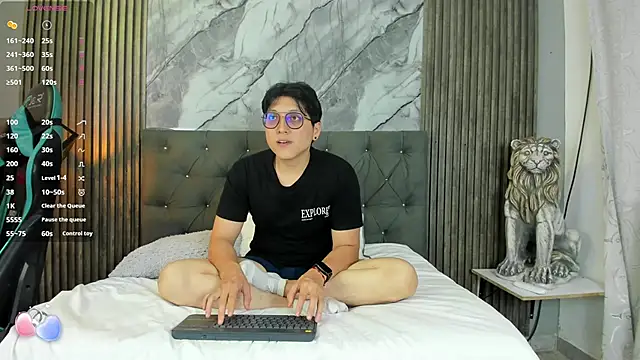 vanilla hot online show from March 2, 7:23 pm