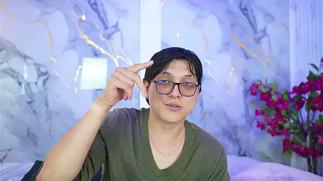 vanilla hot online show from September 18, 7:27 pm