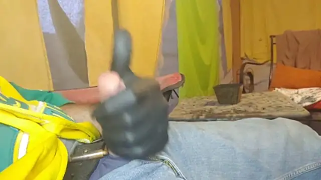 bwcbeat83 online show from March 4, 1:33 am