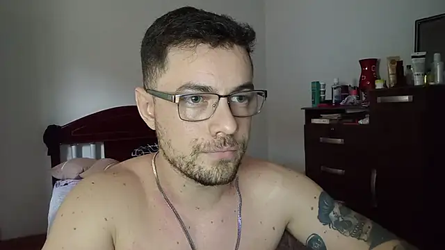 Dyllan   online show from May 26, 2:24 pm