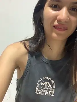 Bella still online show from November 21, 1:21 pm