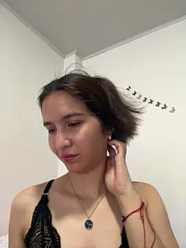 Bella still online show from March 16, 1:15 pm