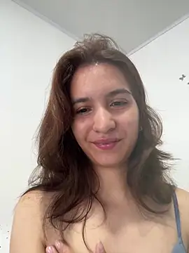 Snapshot of Bella_still chatting on June 11, 2:04 pm Bella still online show from June 11, 2:04 pm