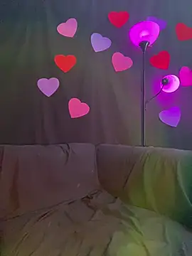 xoxoHotCoCo online show from February 4, 2:23 pm