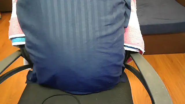 Snapshot of LovelyRosy chatting on November 19, 12:32 am LovelyRosy online show from November 19, 12:32 am