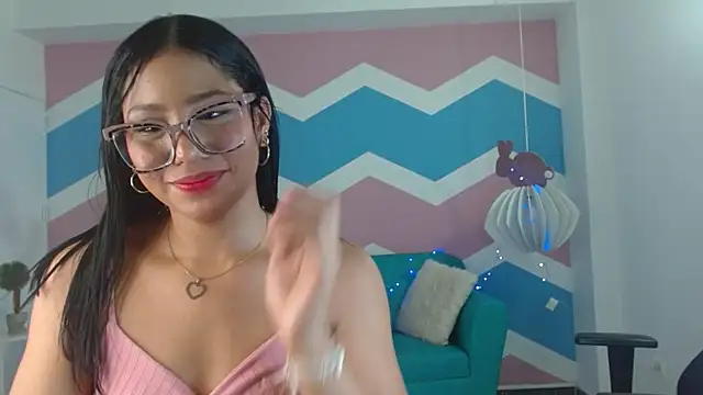 Snapshot of miss_honey01 chatting on January 22, 2:37 am miss honey01 online show from January 22, 2:37 am