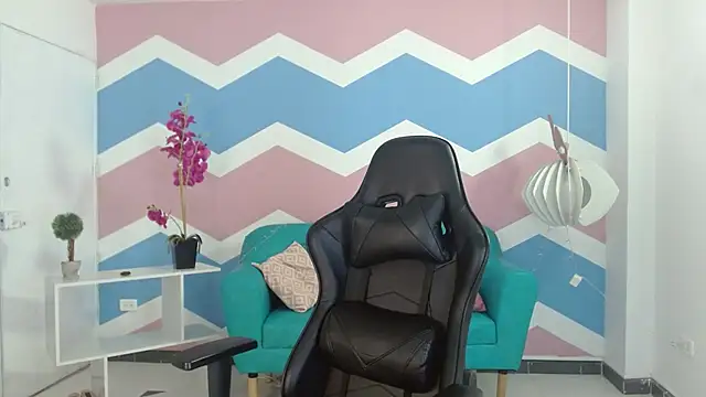 Snapshot of miss_honey01 chatting on January 23, 11:36 pm miss honey01 online show from January 23, 11:36 pm