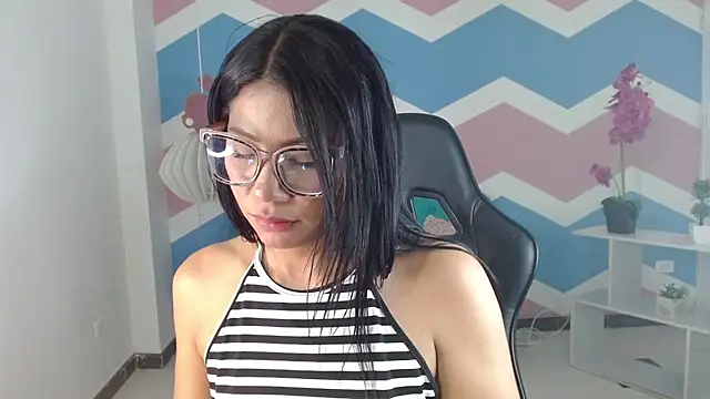 Snapshot of miss_honey01 chatting on March 1, 2:48 am miss honey01 online show from March 1, 2:48 am