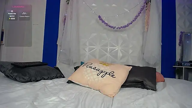 Snapshot of miss_honey01 chatting on March 3, 2:47 am miss honey01 online show from March 3, 2:47 am