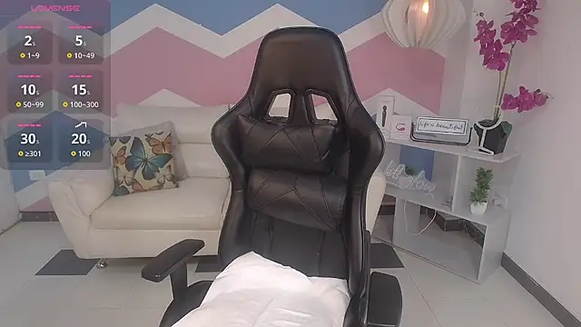 Snapshot of miss_honey01 chatting on September 30, 8:58 pm miss honey01 online show from September 30, 8:58 pm