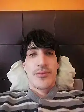 Snapshot of moutt99 chatting on January 16, 12:42 pm moutt99 online show from January 16, 12:42 pm