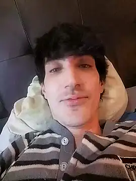 Snapshot of moutt99 chatting on January 23, 11:48 am moutt99 online show from January 23, 11:48 am