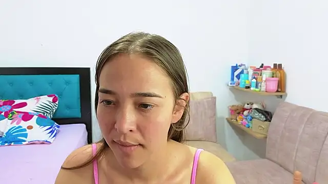 Snapshot of SERAFINA_ chatting on March 20, 7:19 pm SERAFINA online show from March 20, 7:19 pm