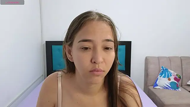 Snapshot of SERAFINA_ chatting on March 31, 7:31 am SERAFINA online show from March 31, 7:31 am