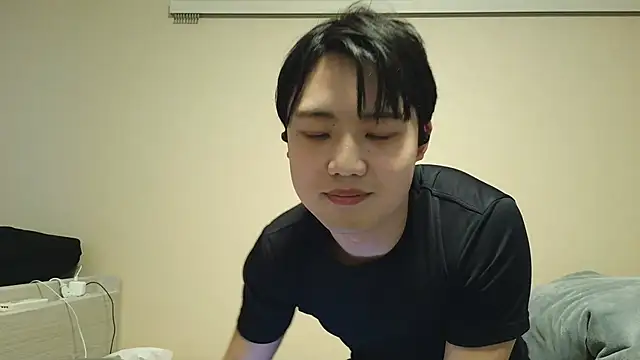 Snapshot of nunnun00 chatting on February 23, 6:49 am nunnun00 online show from February 23, 6:49 am