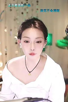 Snapshot of Dou-Dou-er chatting on March 22, 1:30 pm Dou-Dou-er online show from March 22, 1:30 pm