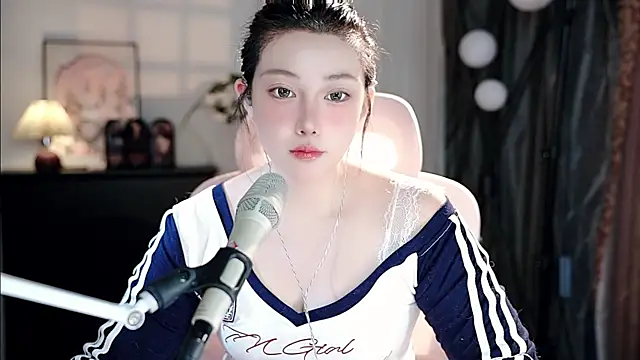 Snapshot of Dou-Dou-er chatting on September 24, 11:57 am Dou-Dou-er online show from September 24, 11:57 am