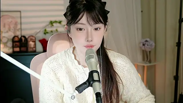 Snapshot of Dou-Dou-er chatting on October 20, 12:27 pm Dou-Dou-er online show from October 20, 12:27 pm