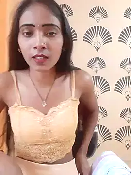 Snapshot of Divya-2007 chatting on February 19, 11:28 am Divya-2007 online show from February 19, 11:28 am