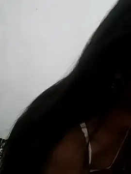 Snapshot of Divya-2007 chatting on November 17, 12:49 am Divya-2007 online show from November 17, 12:49 am