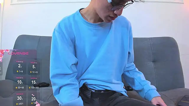 Cum hunters online show from May 3, 3:23 am