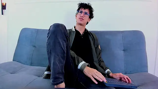 Cum hunters online show from June 4, 3:12 am