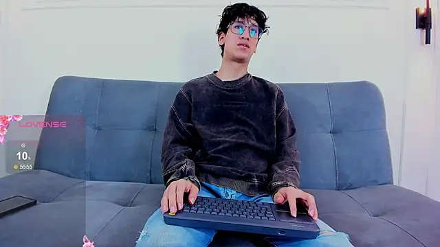 Cum hunters online show from June 6, 3:11 am