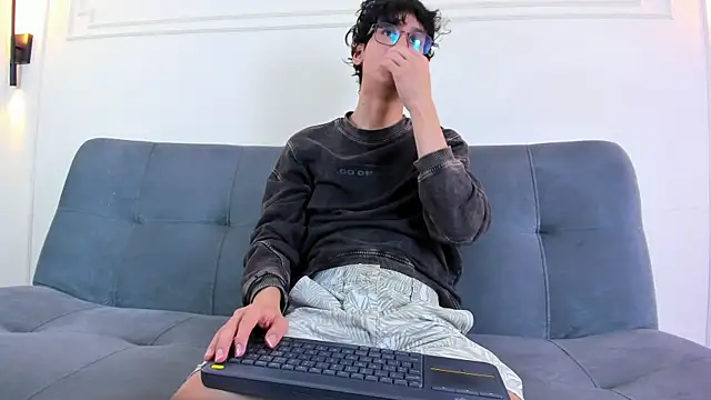 Cum hunters online show from June 13, 3:26 am