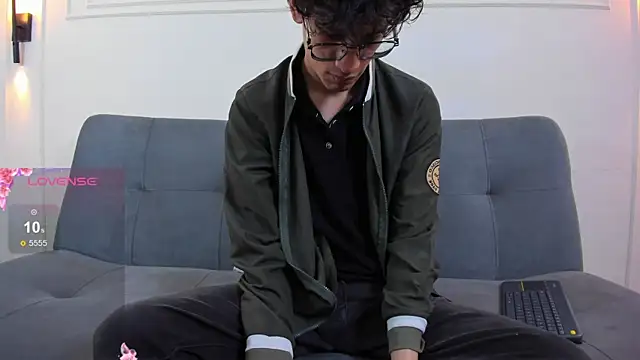 Cum hunters online show from June 25, 3:17 am