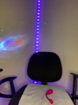 vane foxxx online show from February 17, 9:03 am