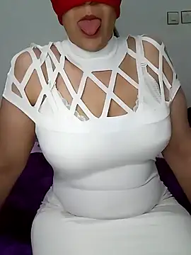 Snapshot of hoyamfocala chatting on February 10, 8:21 pm hoyamfocala online show from February 10, 8:21 pm